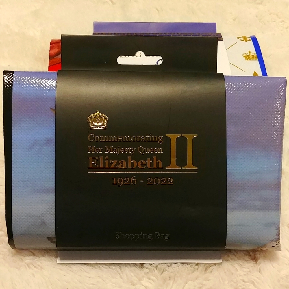 NWT Queen Elizabeth Commemorative Shopping Bag Tote